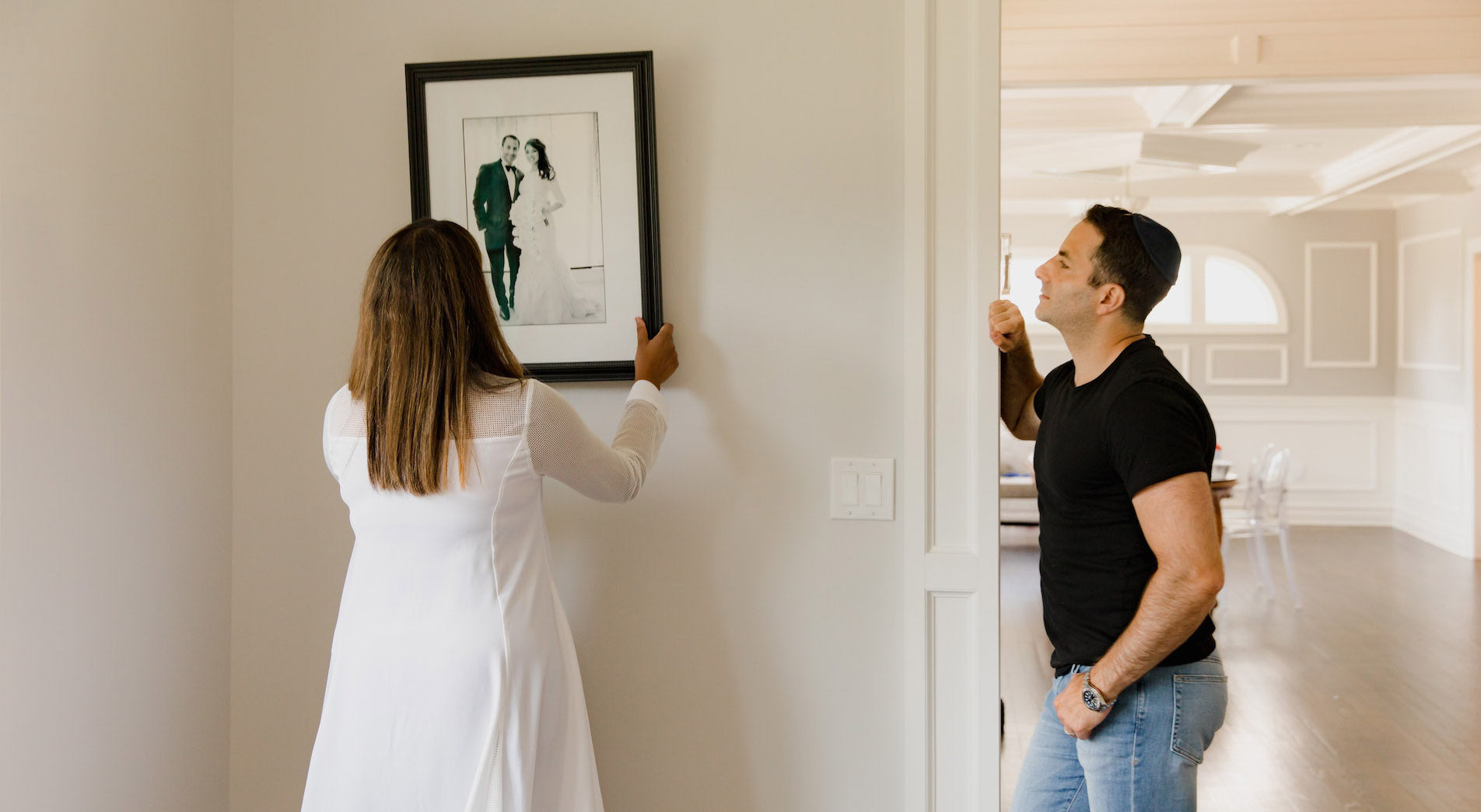 How to Hang a Picture - The Ultimate Guide